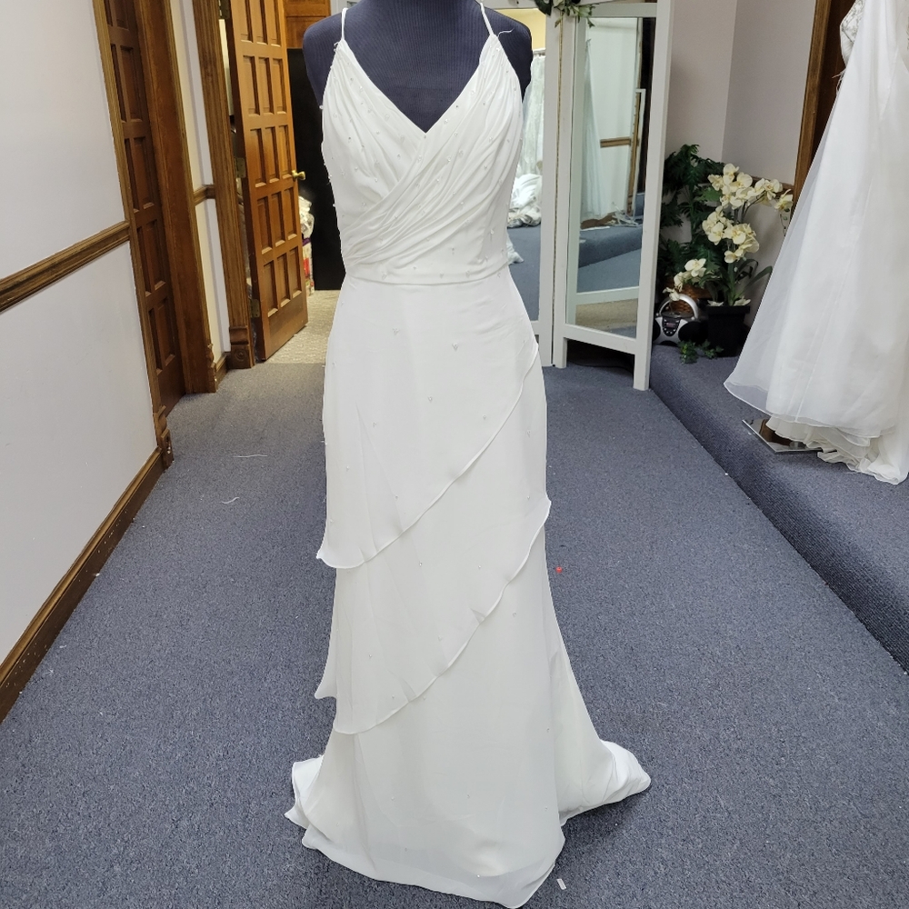 EXCLUSIVE BRIDALS WHITE WEDDING DRESS